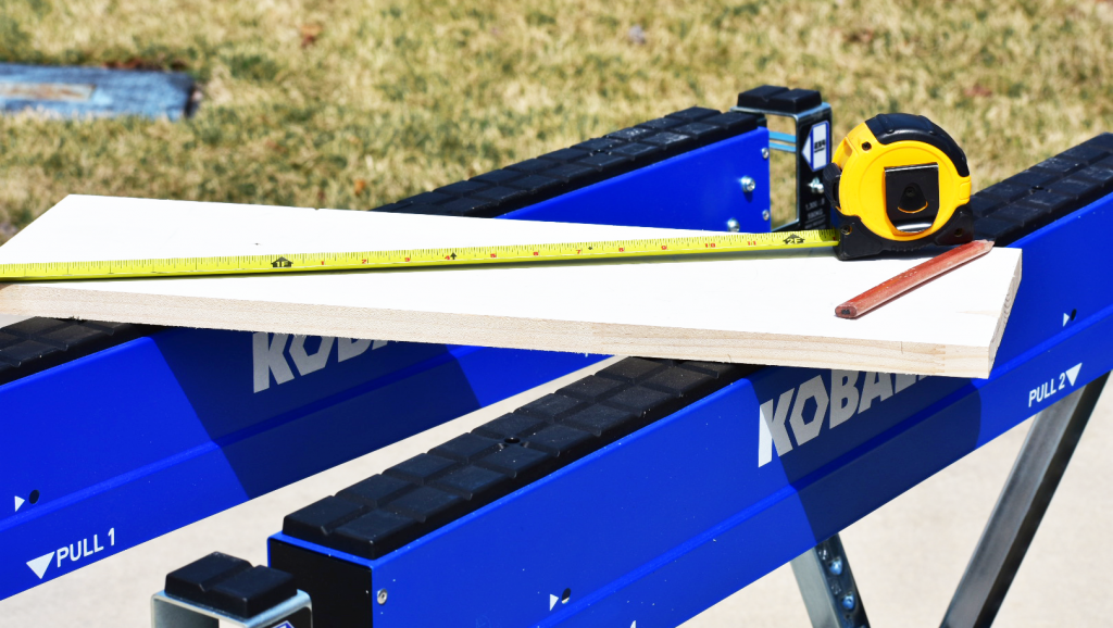 Make this easy nautical shelf for under $10! This DIY project is quick and cheap. Start after lunch and finish by happy hour!