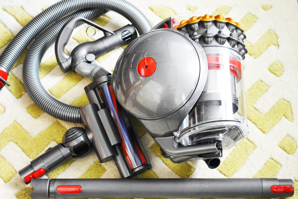 An honest, unpaid Dyson Big Ball Multifloor Canister Vacuum review. Is it worth the price? How well does it clean? Read on to find out!