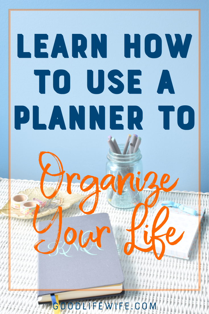 Learn how to use a planner effectively. Great tips for moms on organizing a busy life and tracking goals, projects and habits.